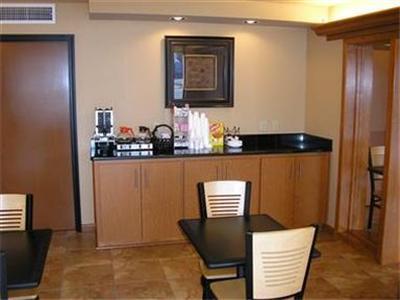 Americas Best Value Inn & Suites Конуей Ресторант снимка
