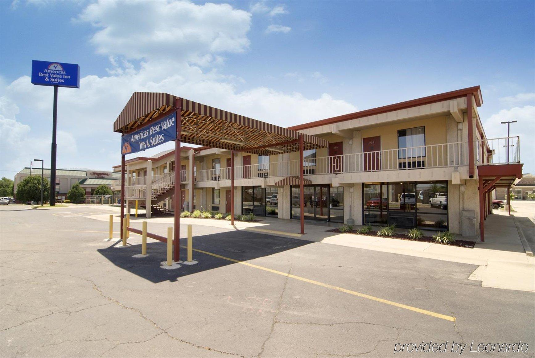 Americas Best Value Inn & Suites Конуей Екстериор снимка