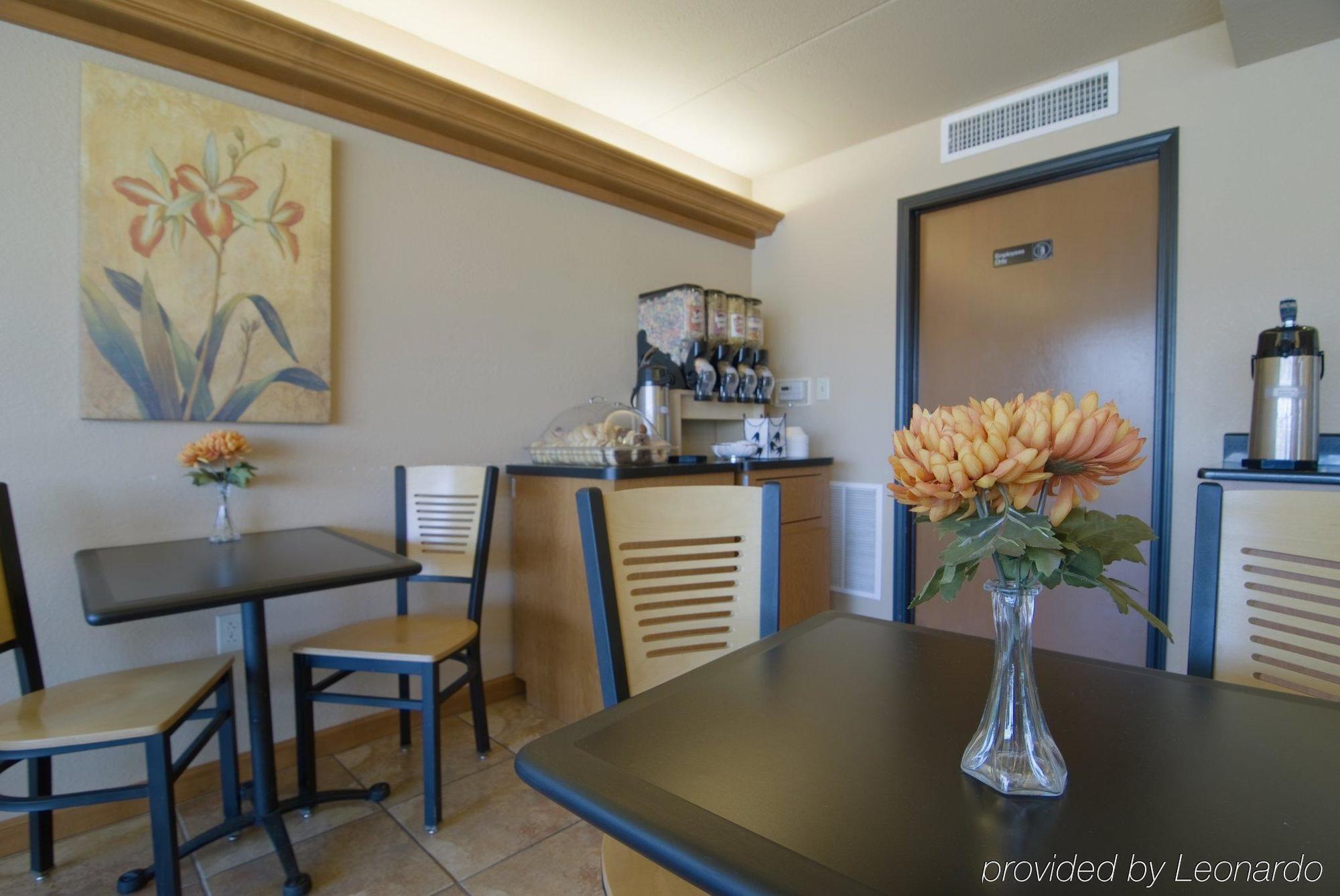 Americas Best Value Inn & Suites Конуей Ресторант снимка