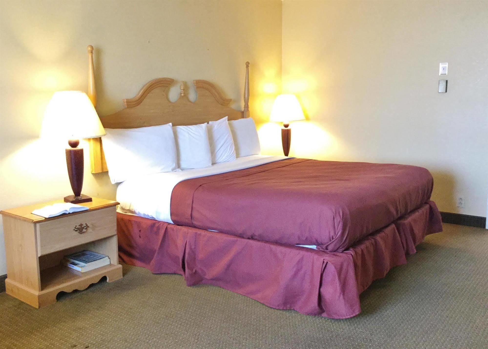 Americas Best Value Inn & Suites Конуей Екстериор снимка