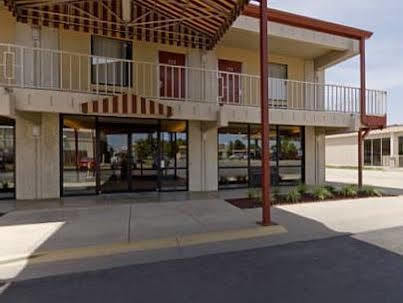 Americas Best Value Inn & Suites Конуей Екстериор снимка
